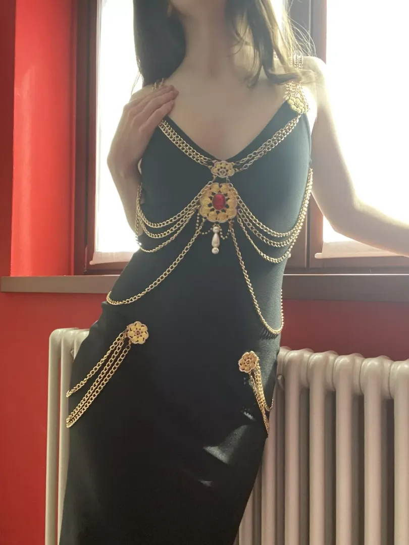 Since you liked this dress, here’s a new pic for y’all (f)