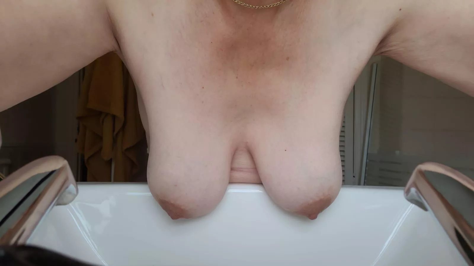 Sinks cold 