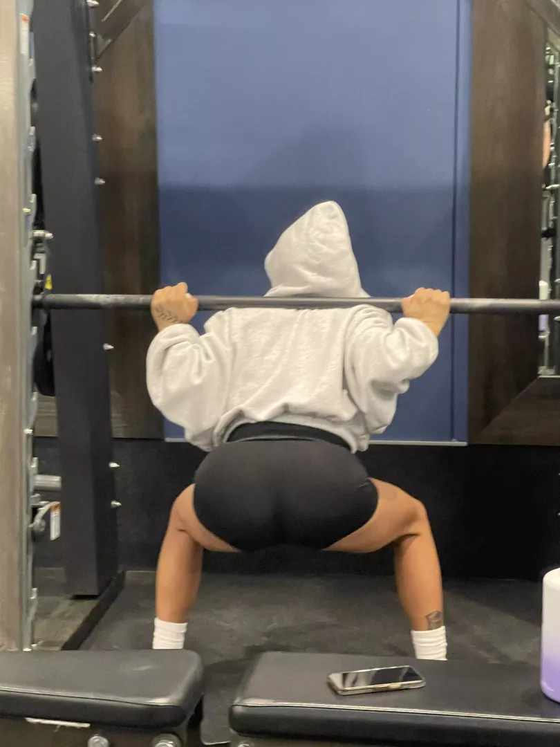 Sit down and 👅