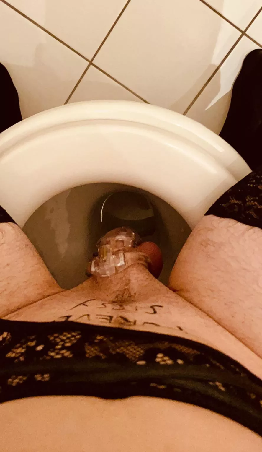 Sitting down to pee - wanna be a good sissy slut. Am I doing this right?☺️
