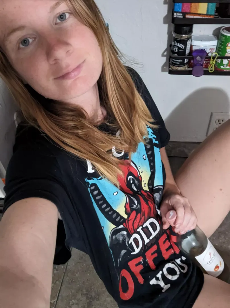 Sizzling scarlet stories: my life in vivid red📚 [F27]