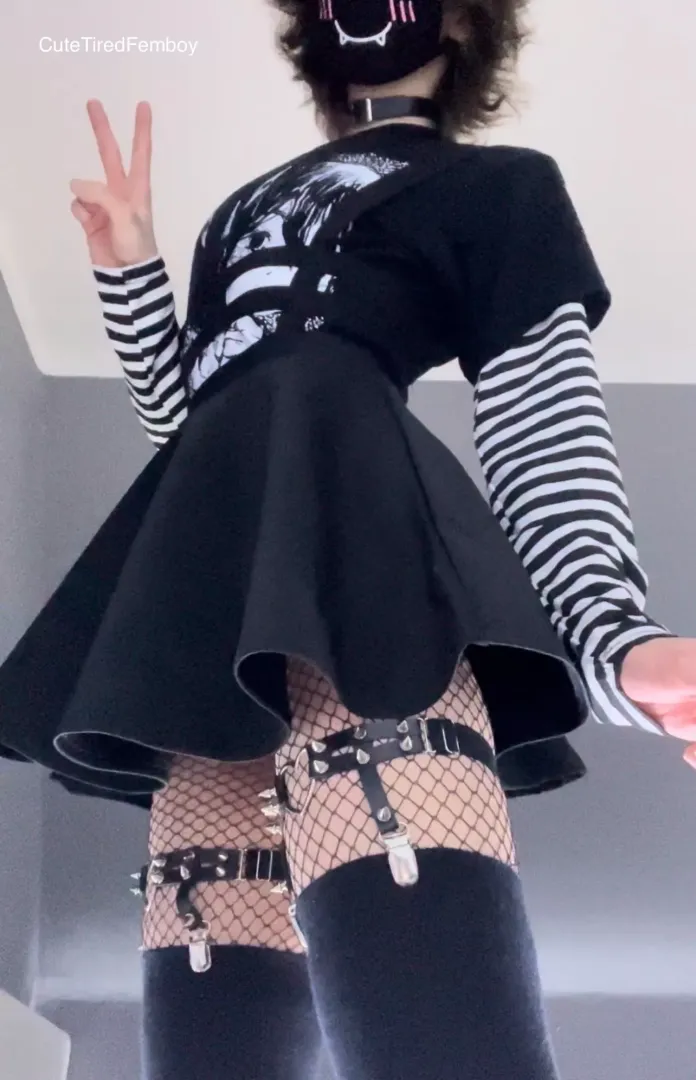 Skirts are so cool :3 💖💕