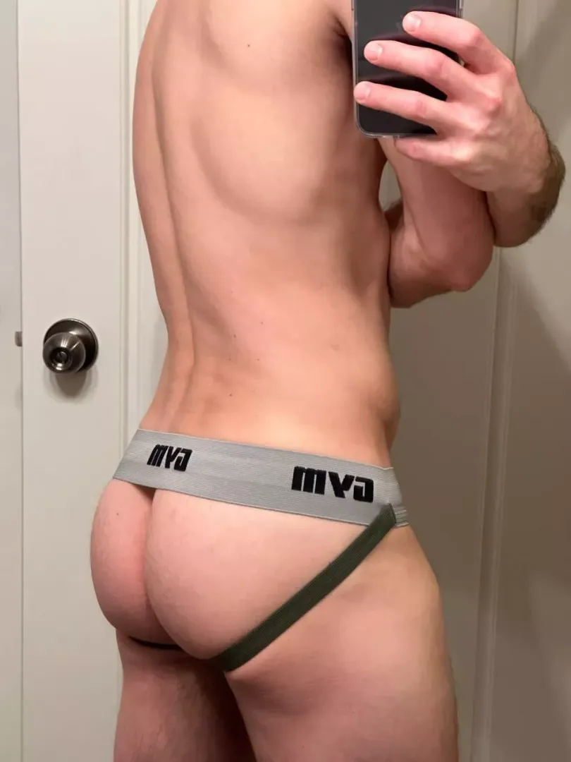 Slap it or snap it?