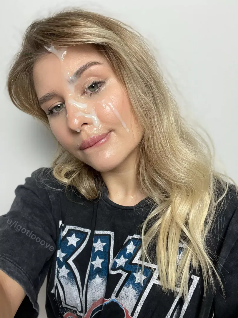 Slathering my face with cum