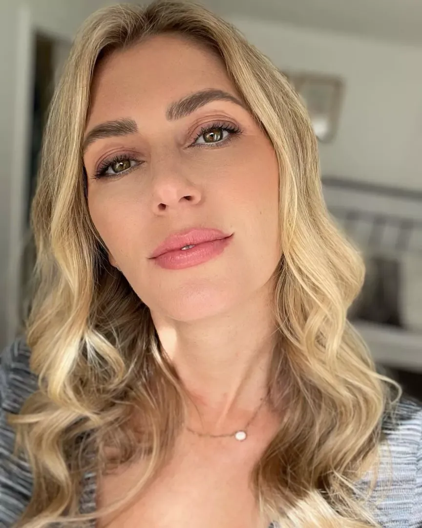 Slaying beauty Diora Baird