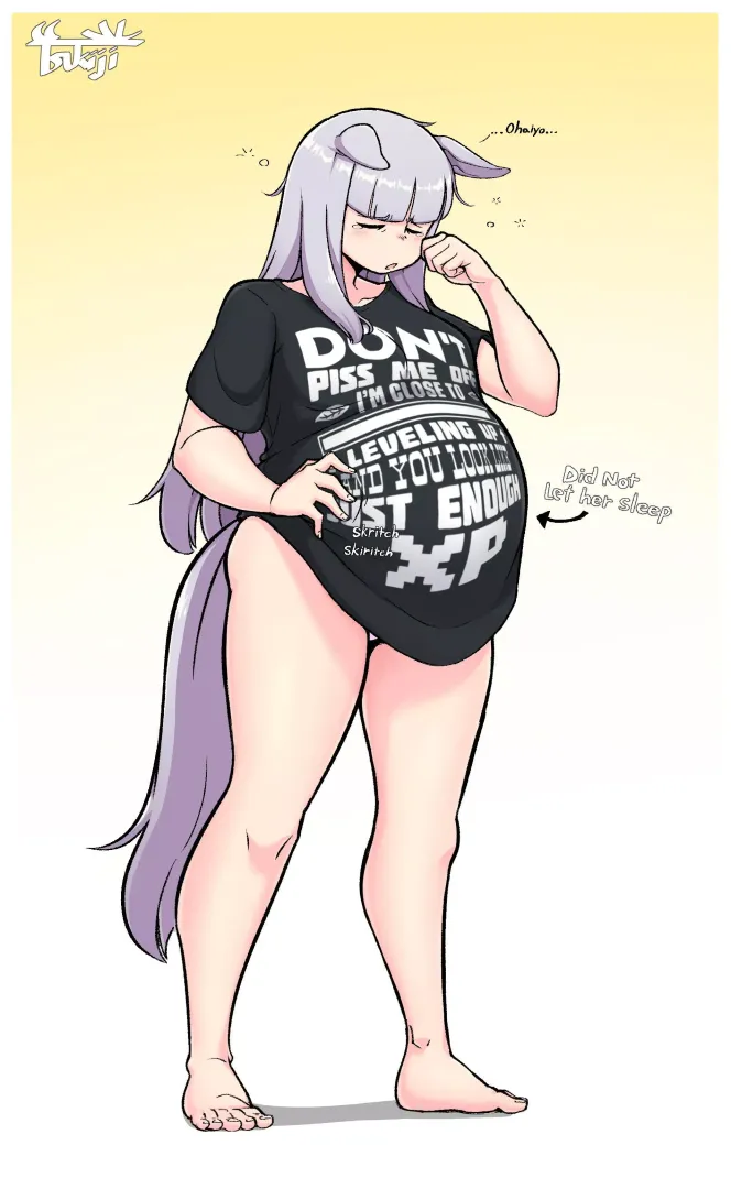 Sleep deprived horsegirl gf waddles in with an oversized t-shirt (TsukijiTums)