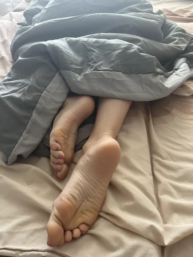 Sleepy feet
