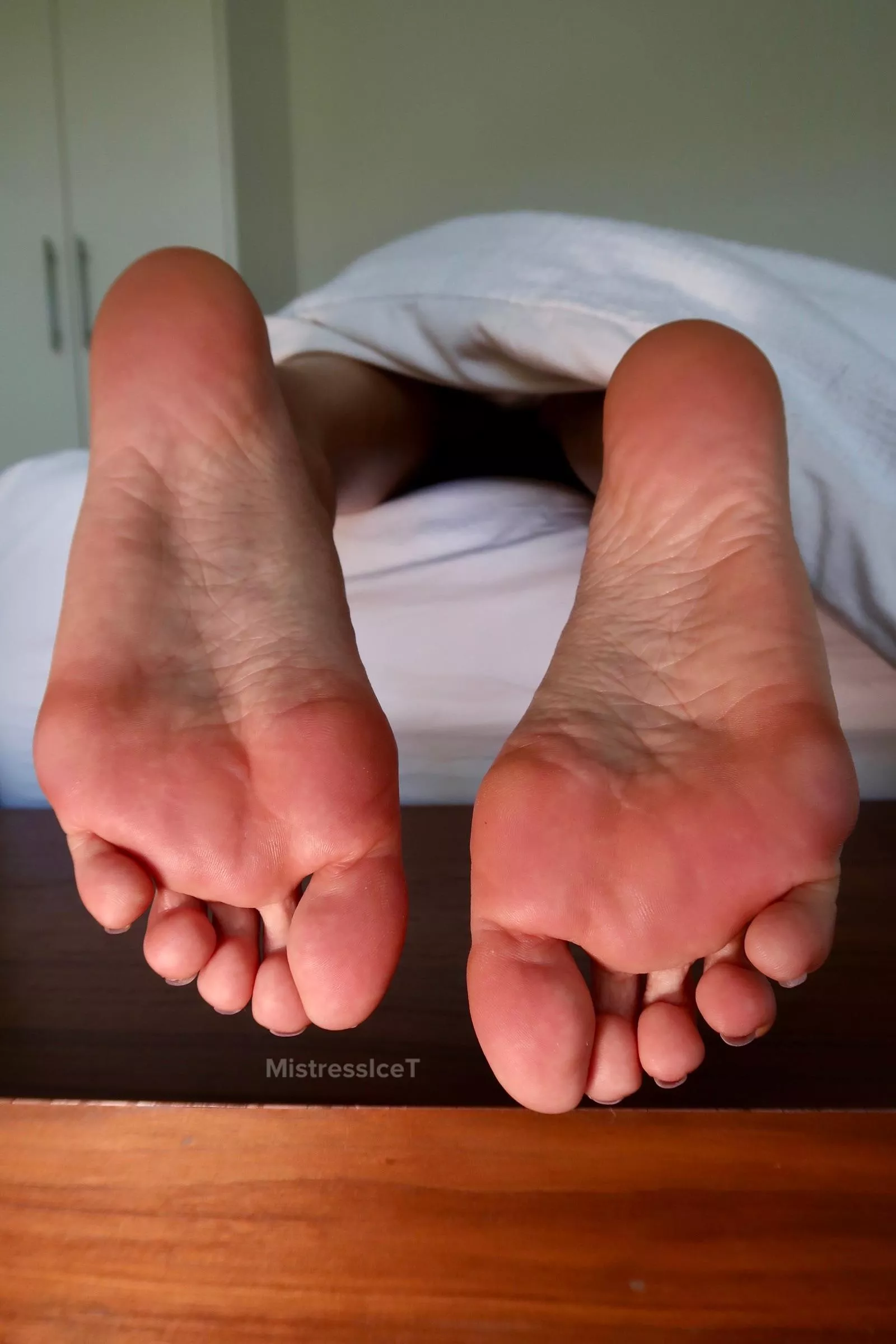Sleepy soles