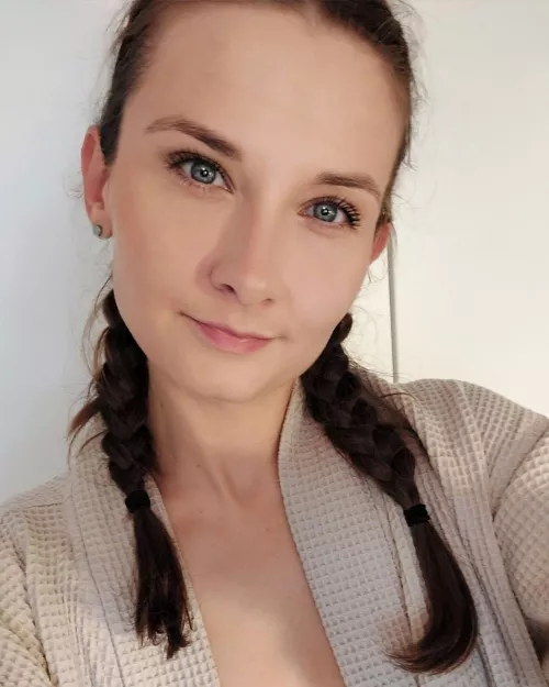 Slept with my braids on and now I need to open them