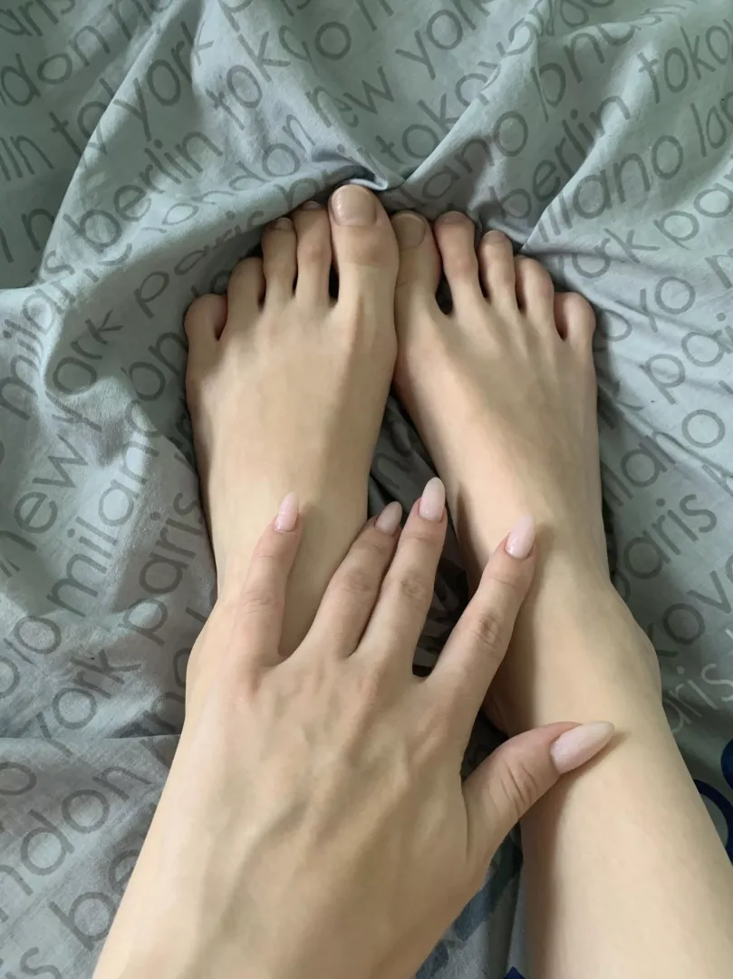 Slide your hands up my heavenly, leggy thighs.