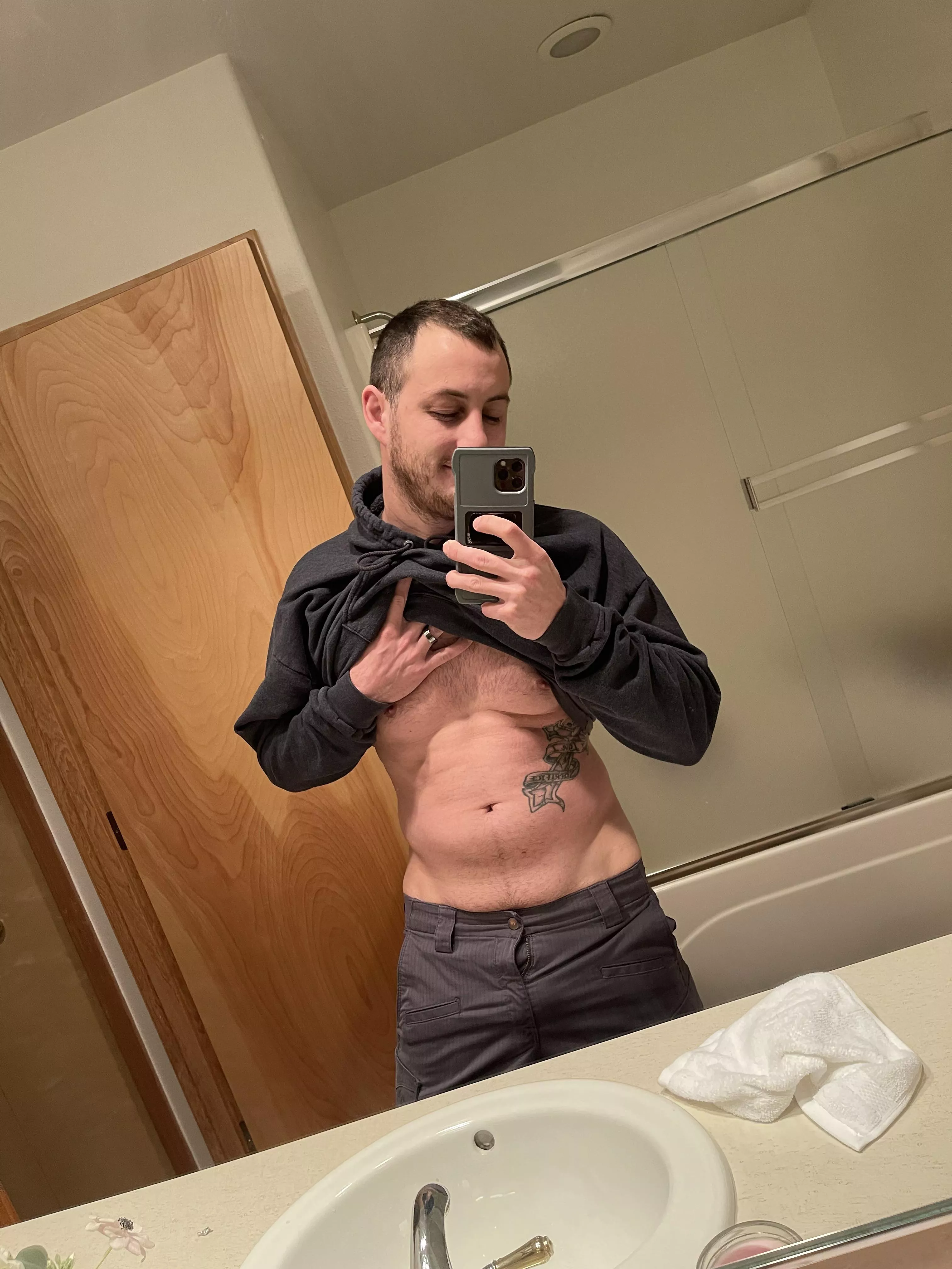 Slowly but surely losing the dad bod. So wants to be my workout partner?