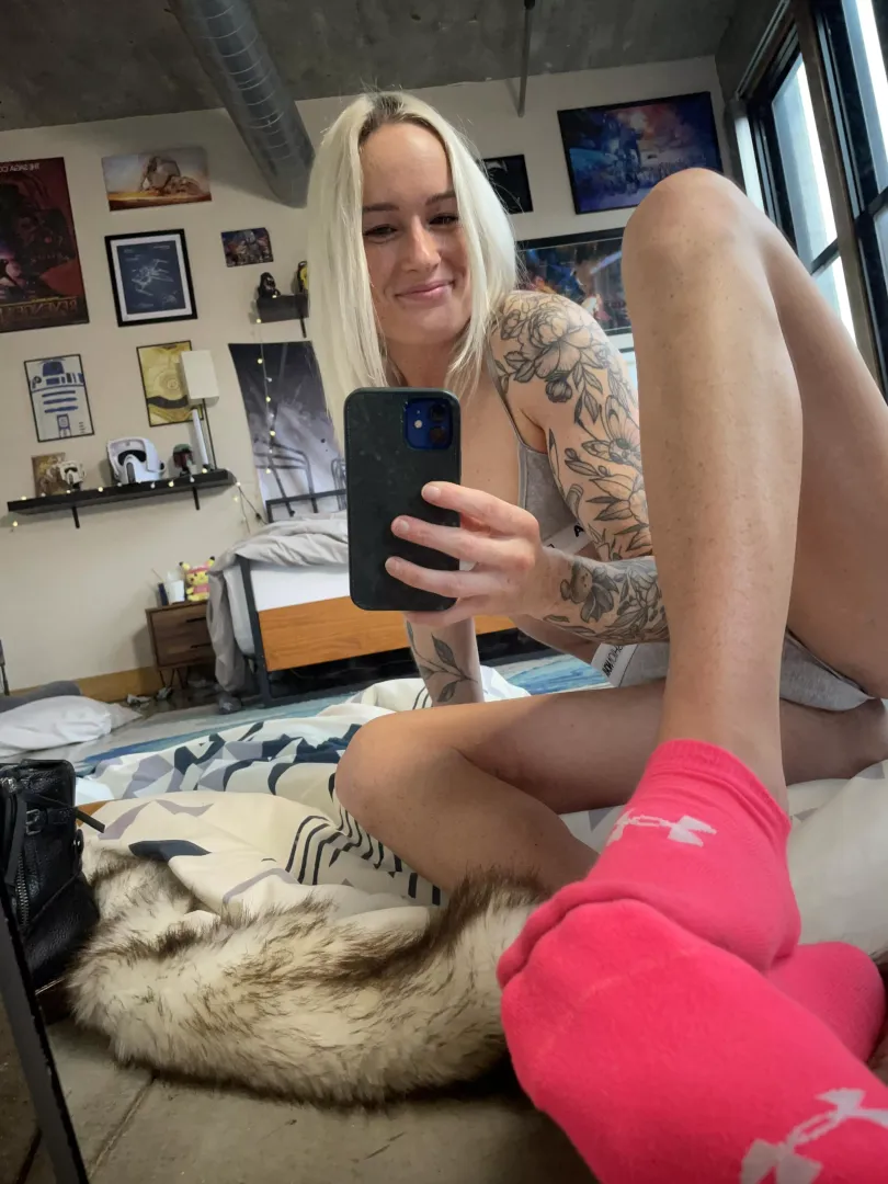 Smell me [f]eetsies 