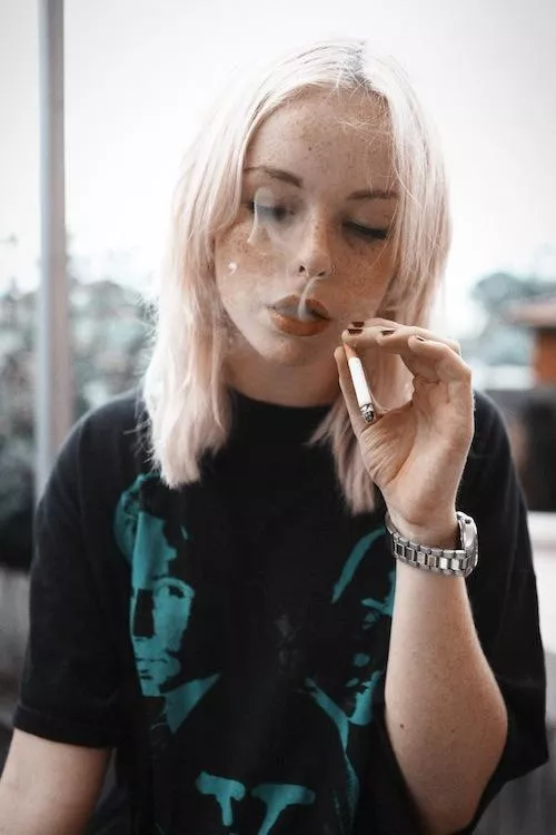 Smoke 💨 Bellow
