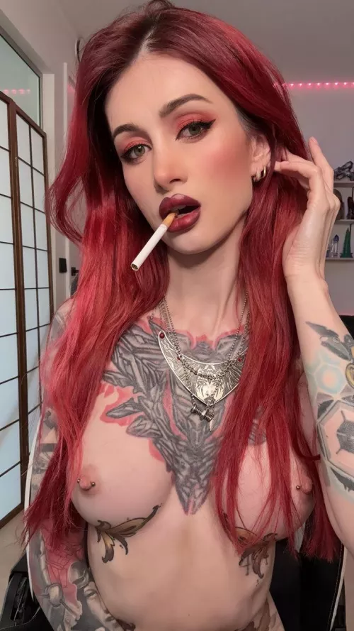 Smoking girls are hot?