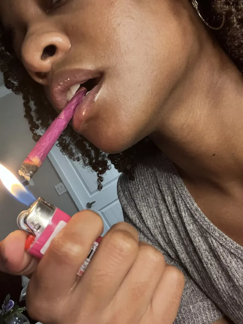 Smoking Roses 🌹