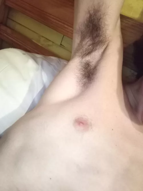 Sniff before sleep please🤤