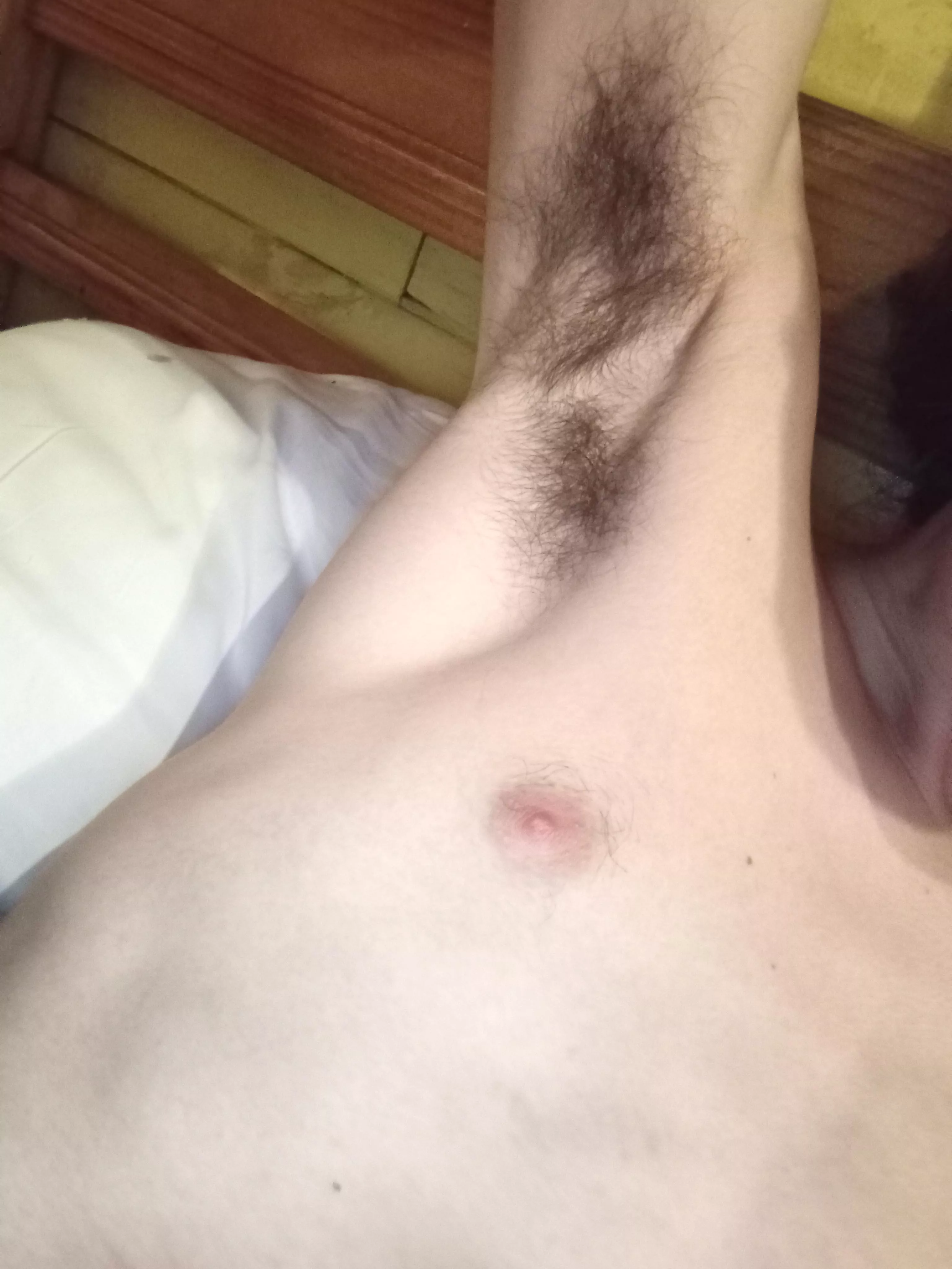 Sniff before sleep please🤤