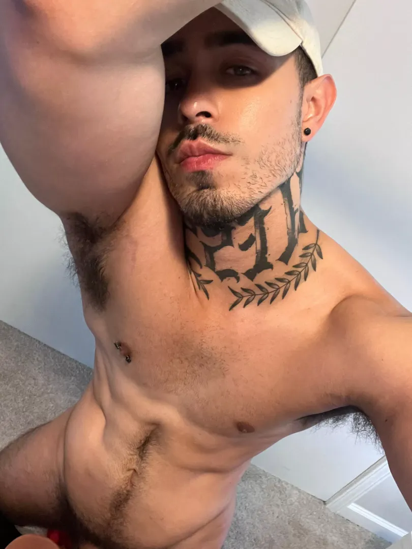Sniff my hairy pits 