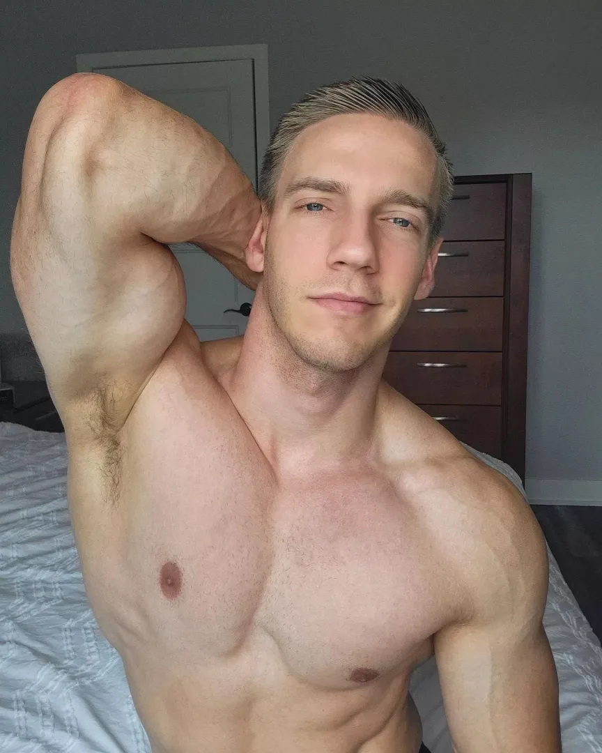 Sniff or Lick 👅💦 ?