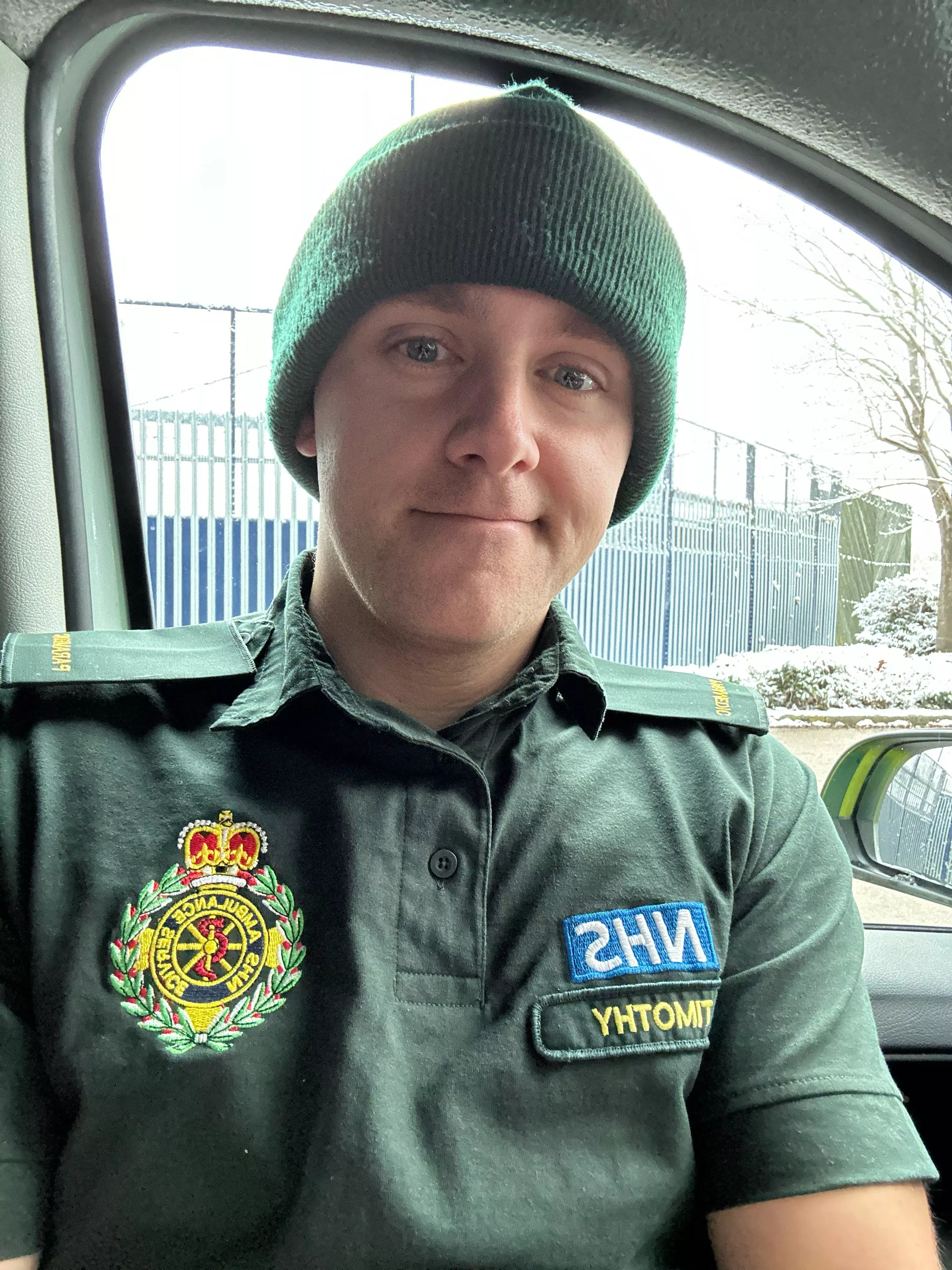 Snow on the ground so… the hat is back!