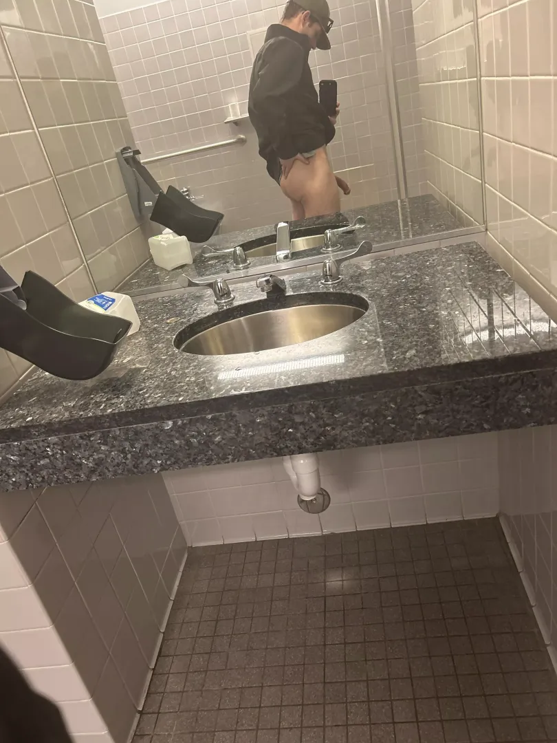 Snuck out of class to take this, need some assistance 😈