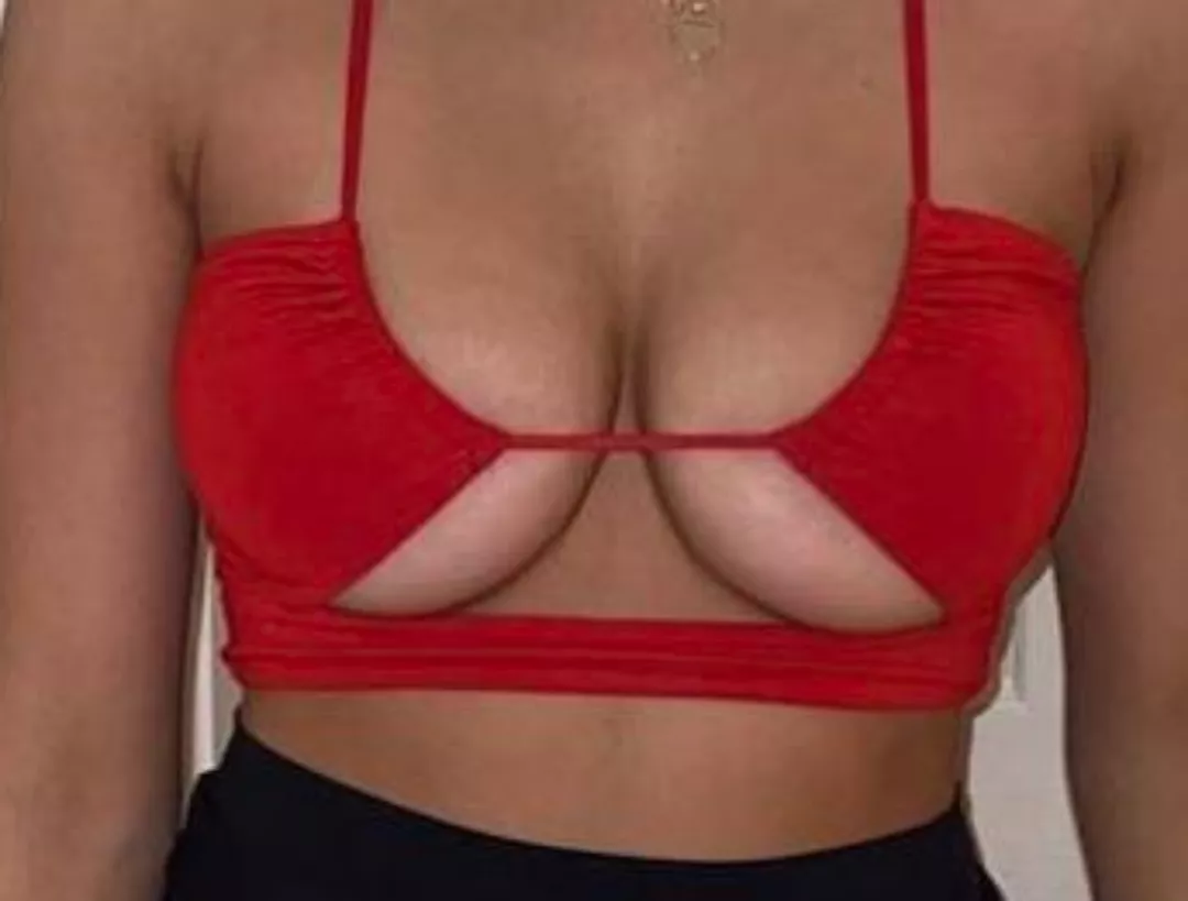 So 🔥 and sexy