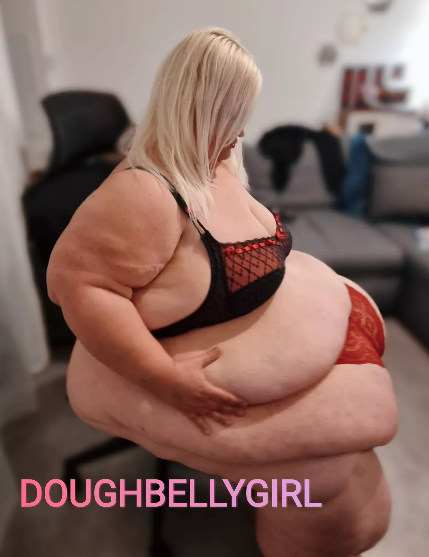 So Fat That You Can Barely See My Gaming Chair Now🤪