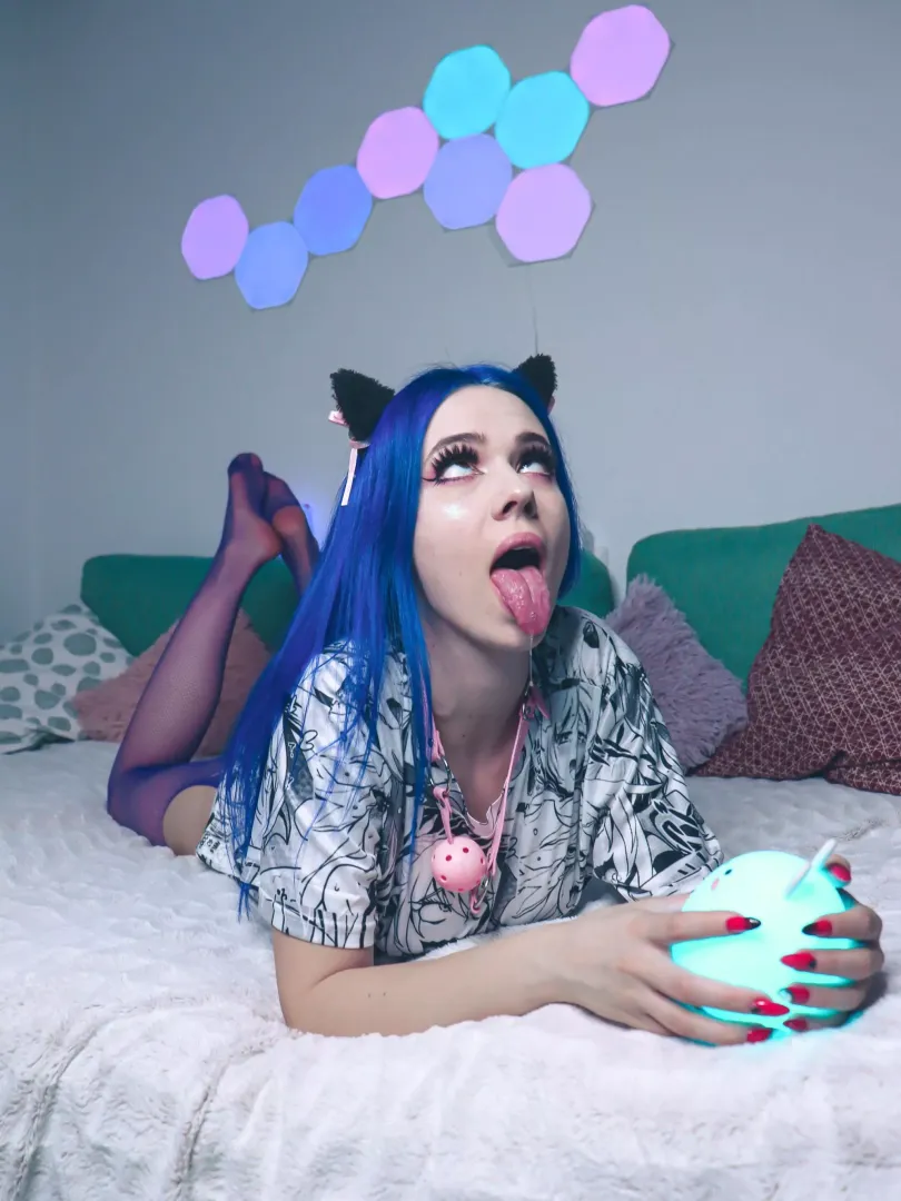 So hornyyyy