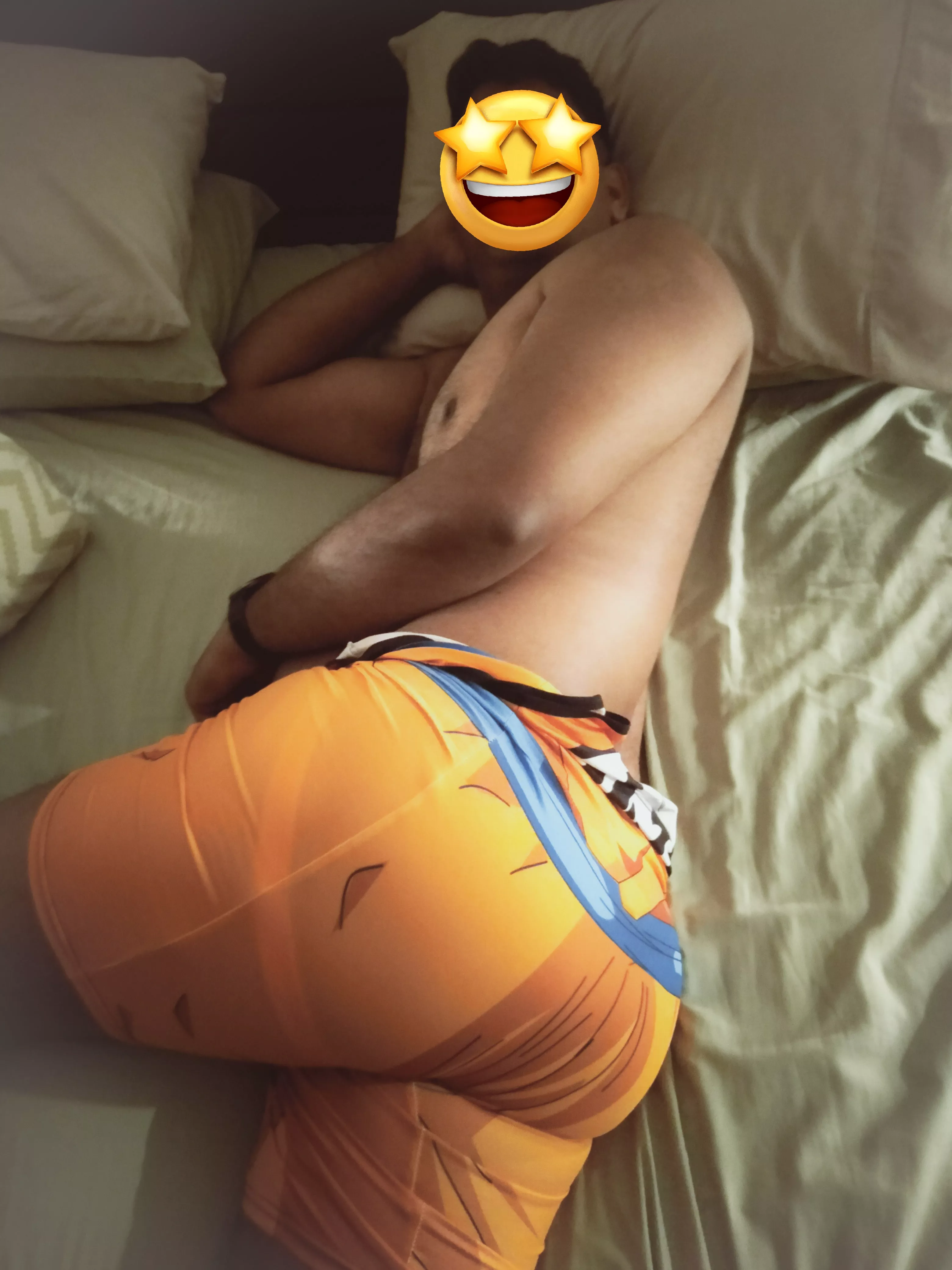 So the husband was feeling a little conscious of his new dad bod, but his photographer friend convinced him to model in this Goku outfit with his jockstrap showing... do you think his dad bod is good enough?