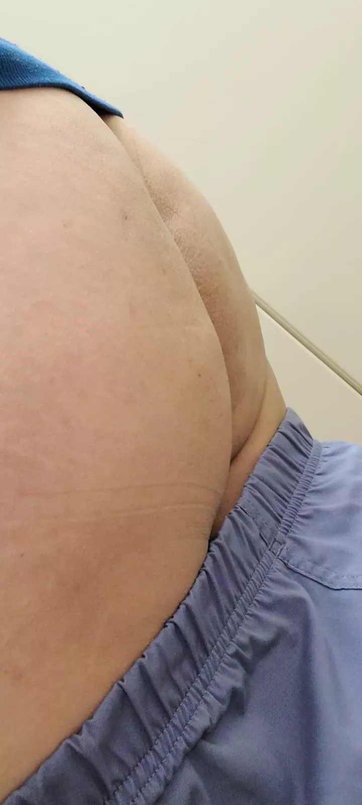 some ass from 2 south bathroom