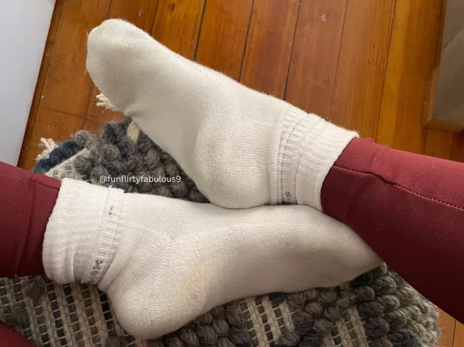 Some clean white socks ready for some attention 🥰