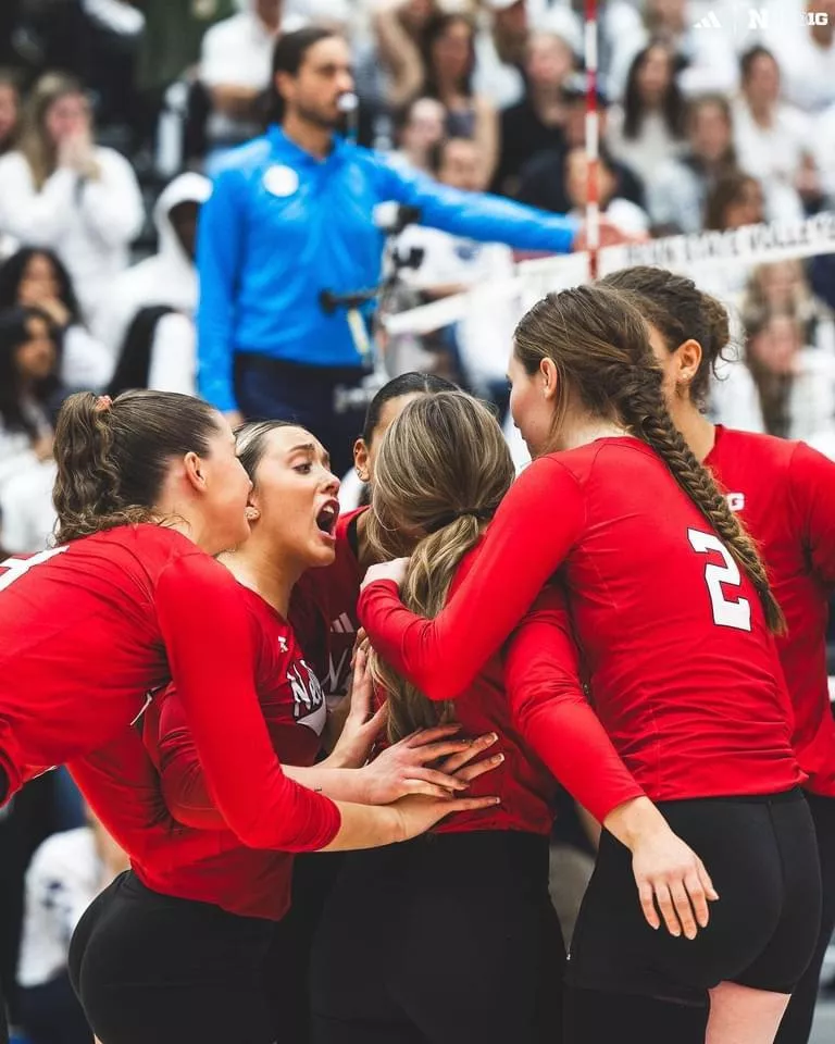 Some huddle action