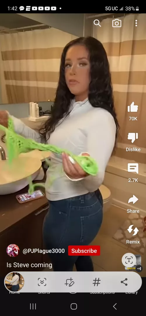 Somebody gotta know who's this???