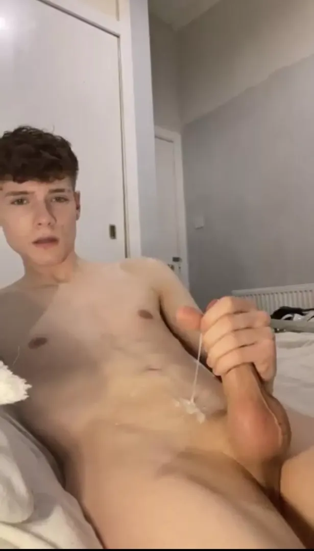 Someone cum lick this up 👅