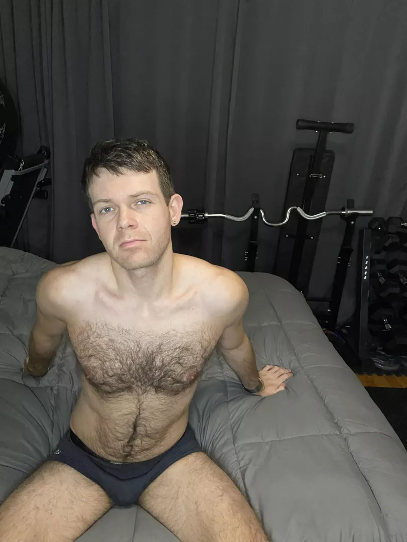 Someone want to join me in my bed?😛