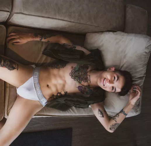 someone wants to sleep with me? 💕