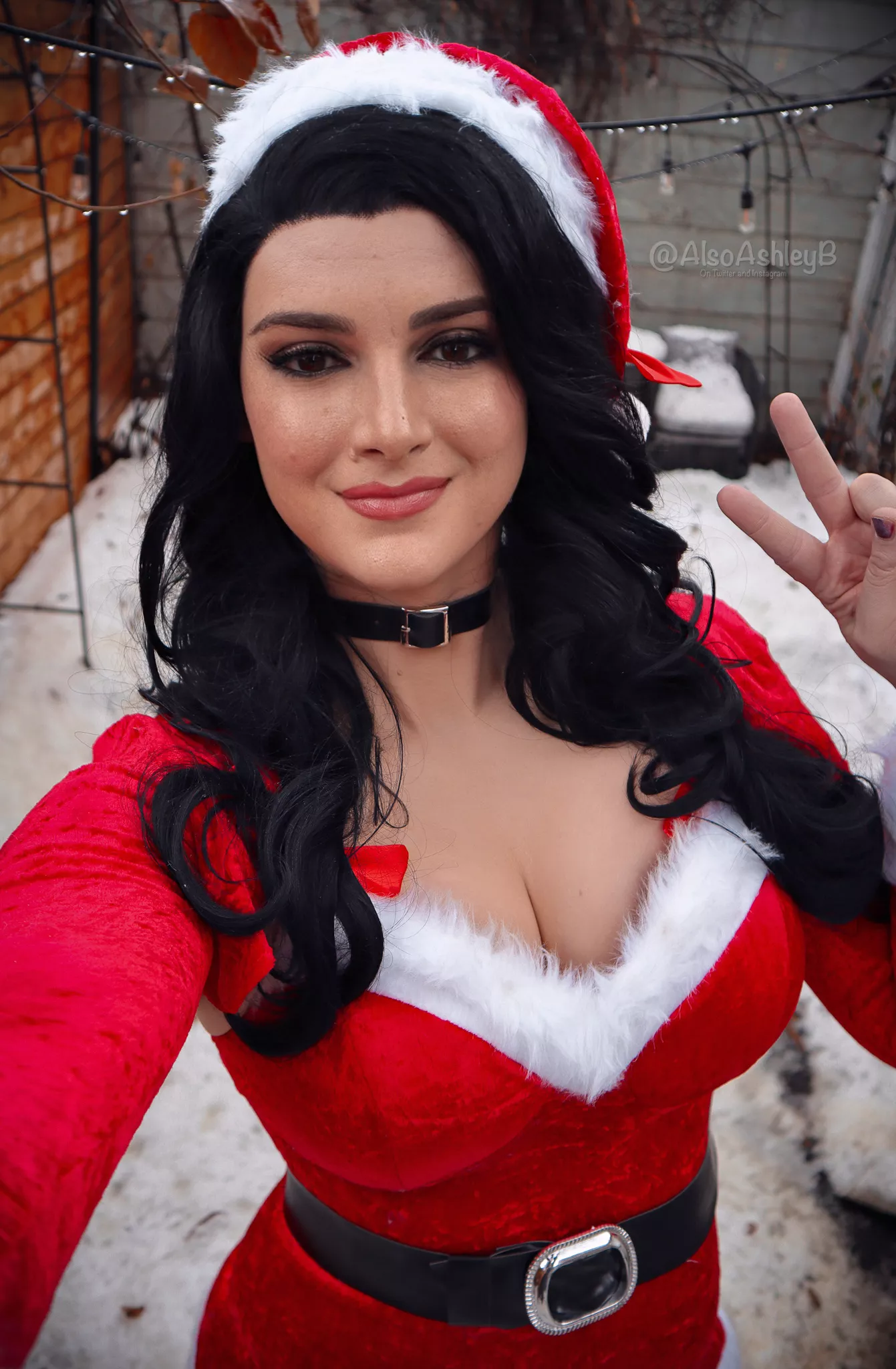 Something about this dress... Fits very well 🎄