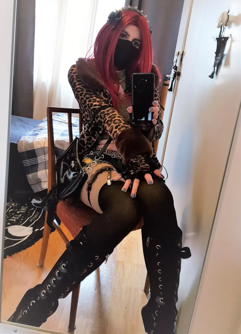 Sometimes my outfits ae literally made with first random things I find in my closet and made it work at best as I can