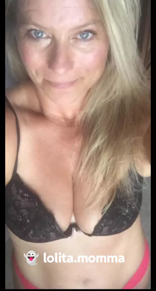son what are you looking at sznapchat lolita.momma