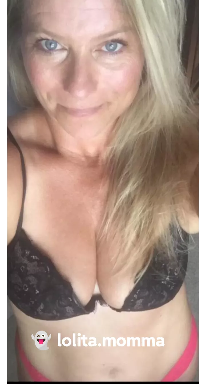 son what are you looking at sznapchat lolita.momma