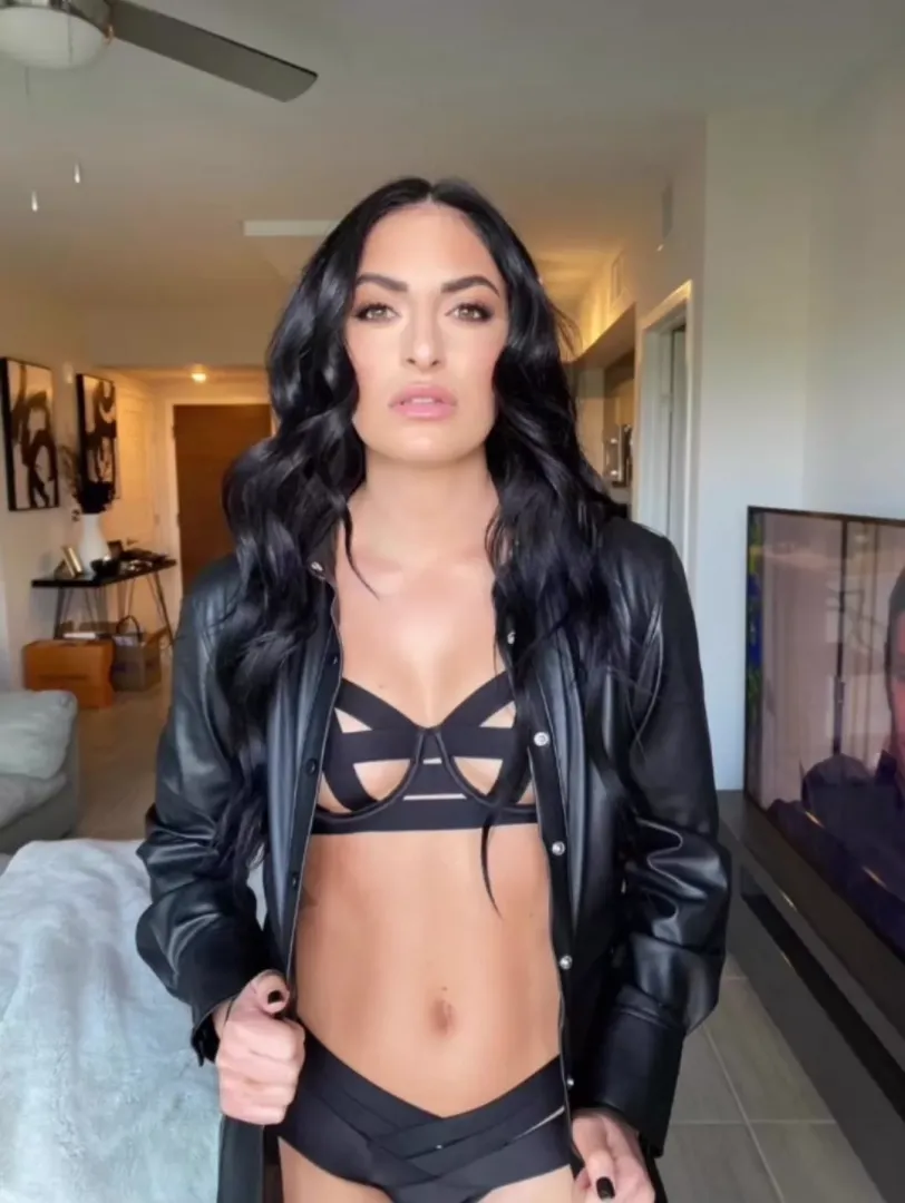 Sonya Deville