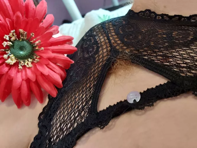 Soon to blossom 🤍 Live now! (@molly_redhead) [chaturbate]