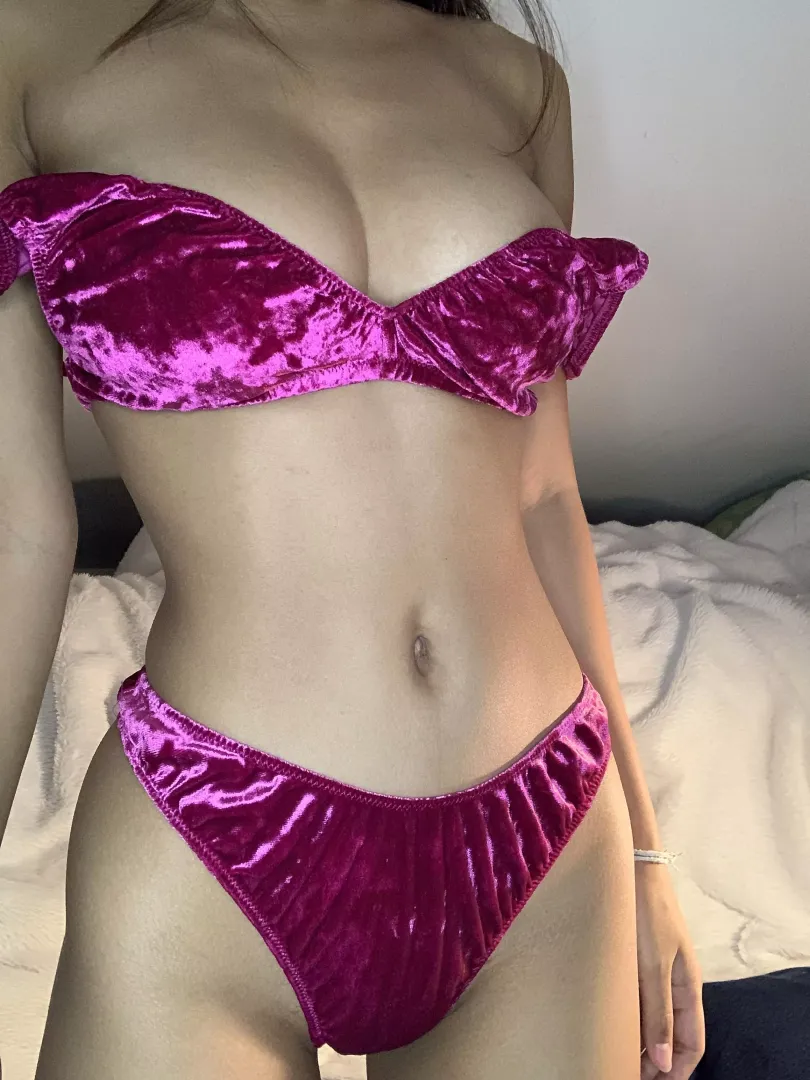 Sooo close for my bra to slip off :P