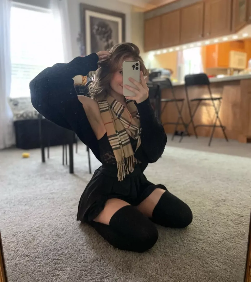 Sorry about the clothes but I’m ready to show you what’s underneath!