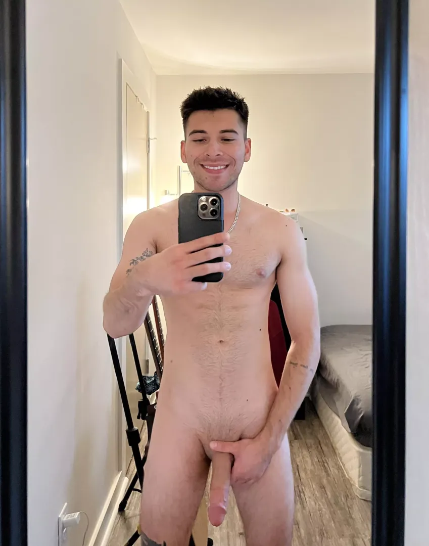 Sorry I’m not good at posing 😬