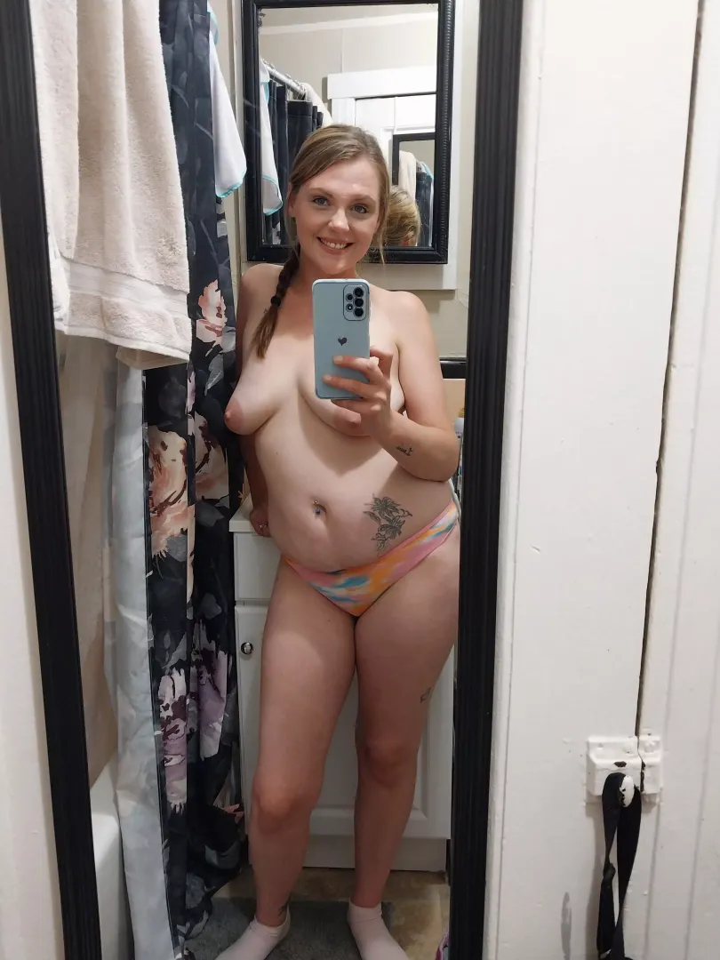 Southern milf [selling] [us] $35.00 3 day wear