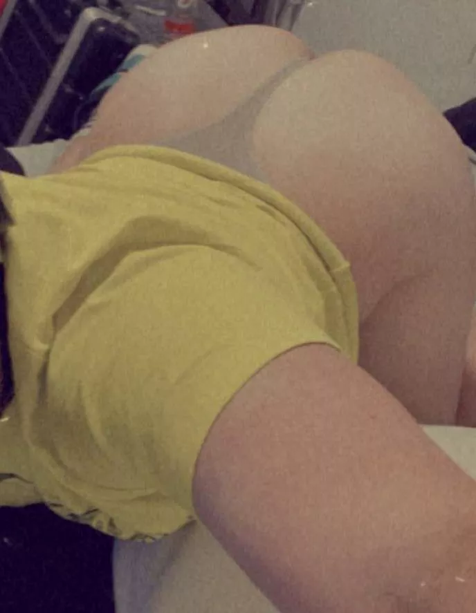 Spank me 👅