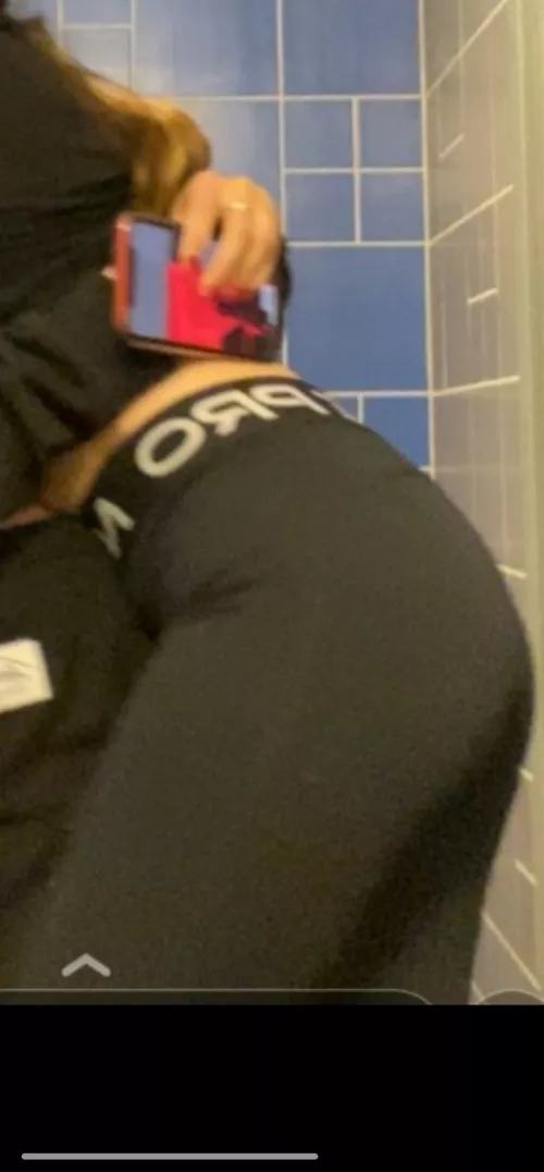 spank me😉