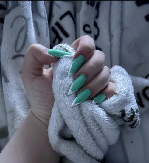 Sports themed nails? Who am I?