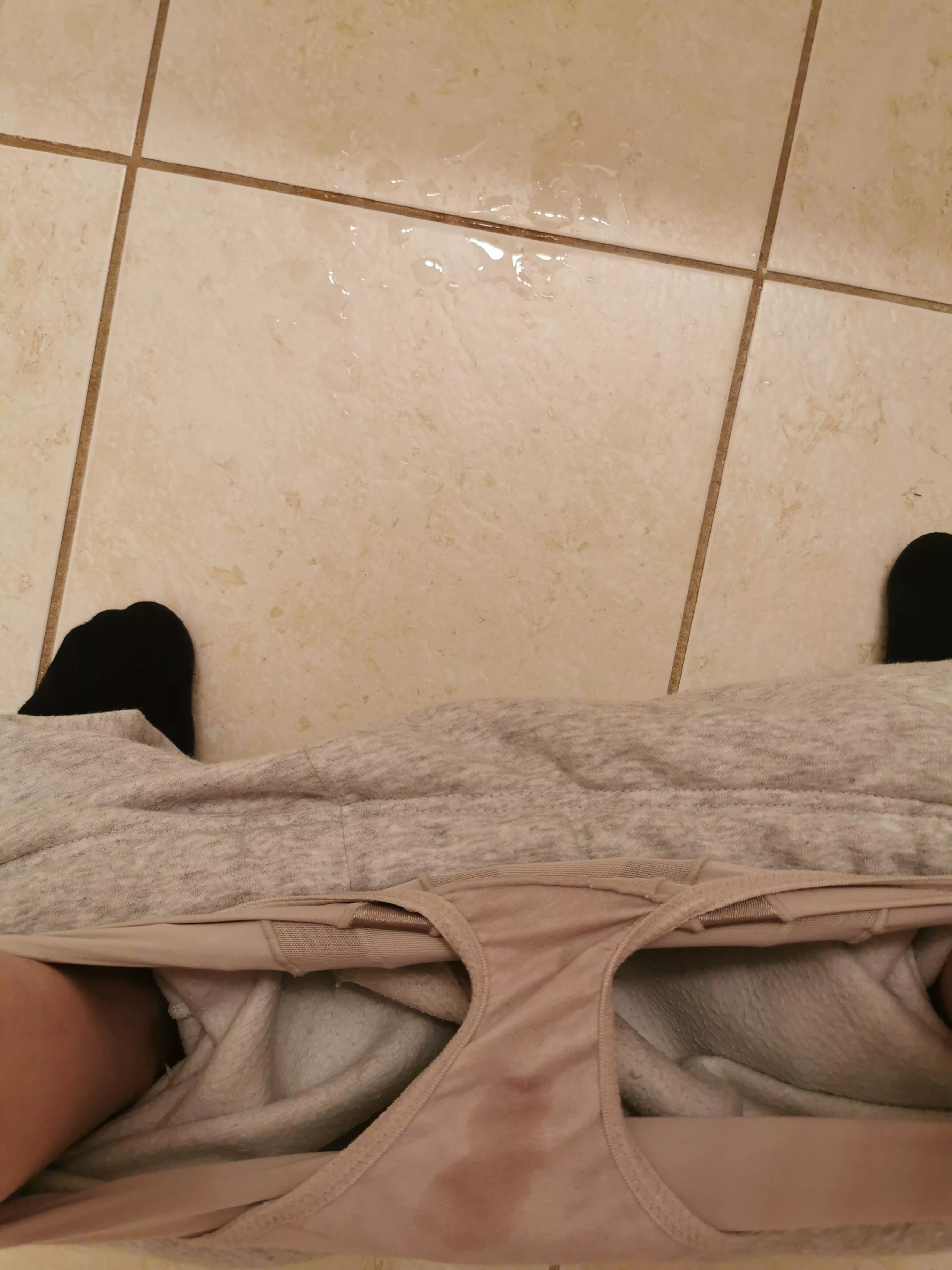 squirted on my floor after wetting my panties